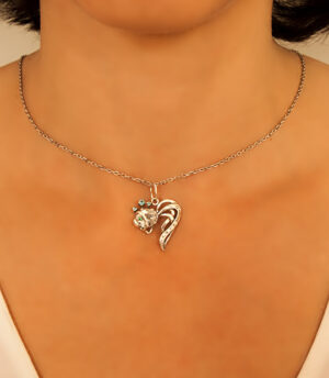 Strieborný prívesok so zirkónmi 39113 Kráľovská Rybka Crystal