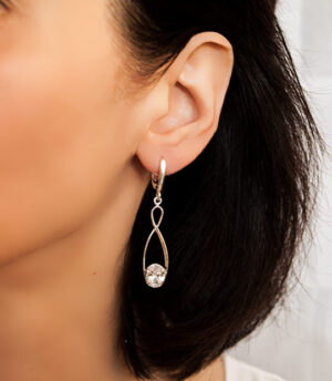 Strieborné náušnice so zirkónom 29059 Marta číra