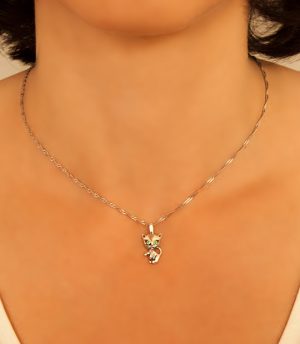 Strieborný prívesok so zirkónmi 39055 Mačiatko