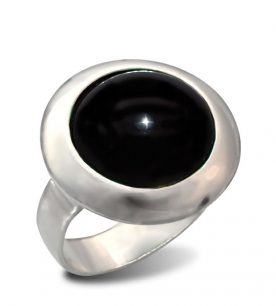 strieborny-prsten-19086-onyx