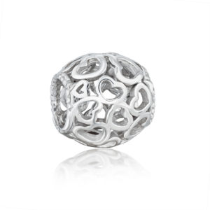 Strieborný prívesok na náramok alebo retiazku – Srdiečka